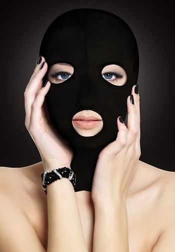 Mascara con orificios negro