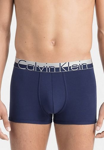 Boxer azul magnetic force